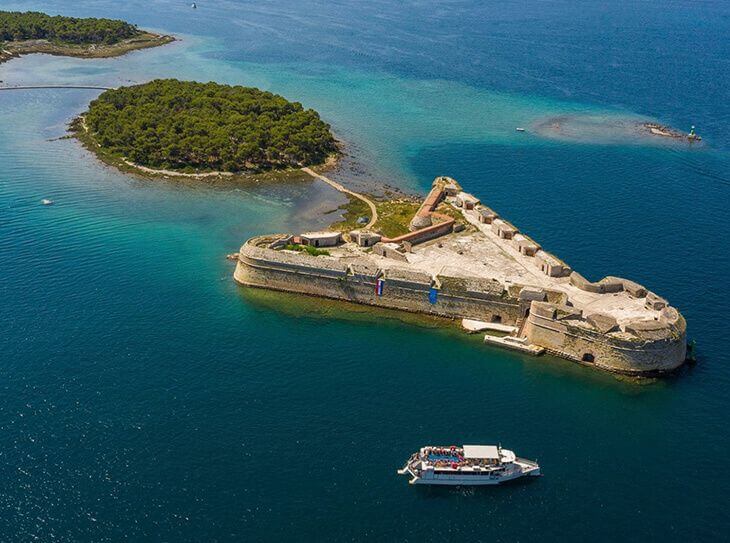 Grupni izleti brodom Vodice, Vodice